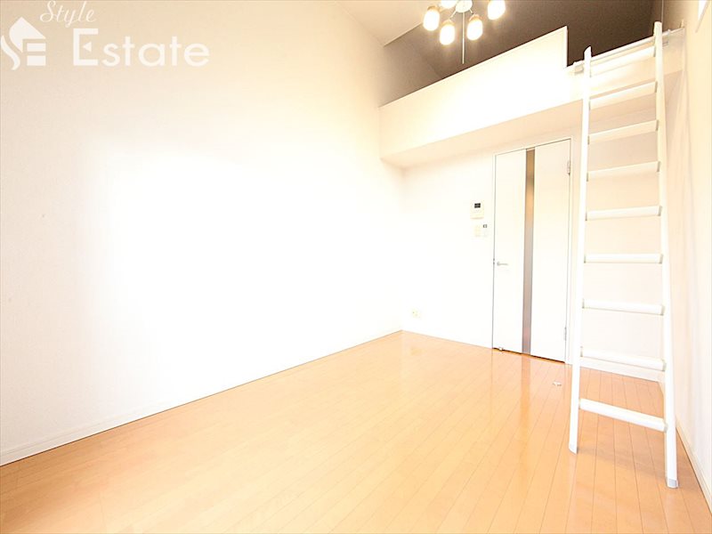 居室・リビング　内装