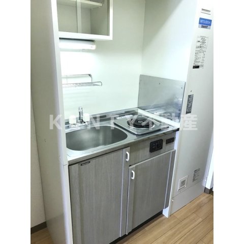 キッチン　コンパクトなキッチンで掃除もラクラク