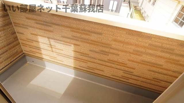 バルコニー　お洗濯にも便利なバルコニー付き