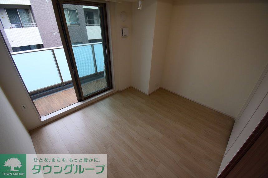 居室・リビング　同物件別部屋写真