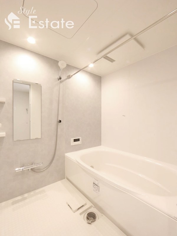 バス・シャワールーム　バスルーム