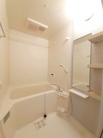 バス・シャワールーム　お風呂で日々の疲れを落としましょう