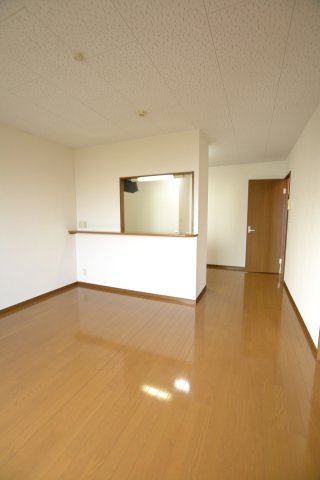 居室・リビング　別号室の写真です。ご参考までに