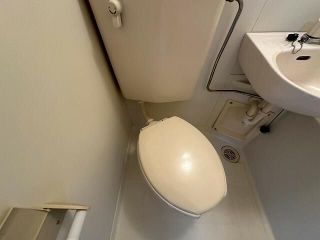 トイレ　別号室参考写真