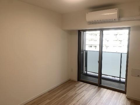 居室・リビング　室内