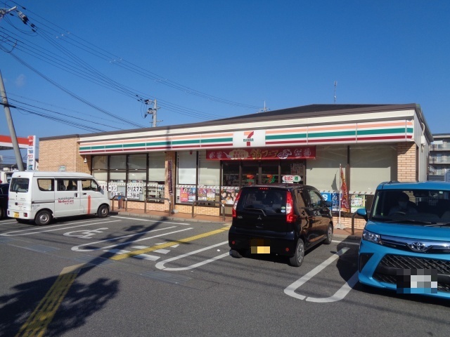 コンビニ　セブン－イレブン　近江八幡駅南店（コンビニ）まで900m