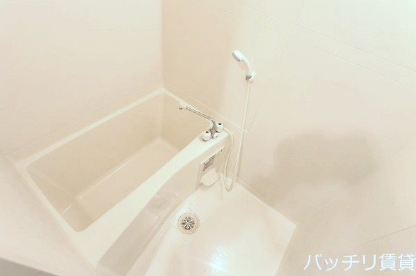 バス・シャワールーム　※写真は同型タイプの為現状を優先いたします。