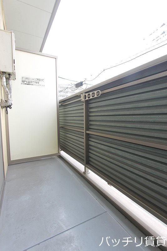 バルコニー　※写真は同型タイプの為現状を優先いたします。