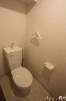 トイレ　※写真は同型タイプの為現状を優先いたします。