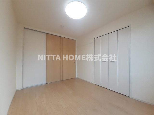 その他部屋・スペース　6帖の洋室は寝室にお使いください◎