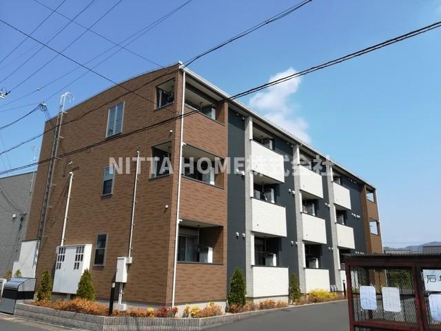 建物外観　3階建ての物件です☆
