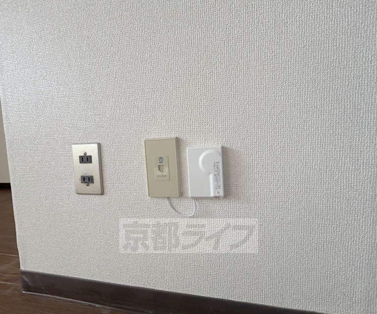 バルコニー　東向きバルコニーで朝日が気持ちいですよ