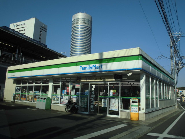 コンビニ　ファミリーマート 港北篠原町店（コンビニ）まで483m
