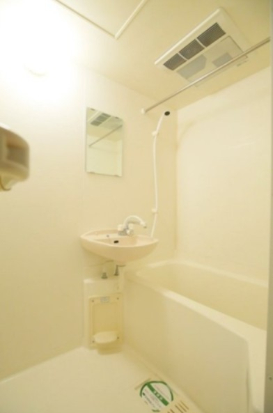 バス・シャワールーム　※別部屋参考写真