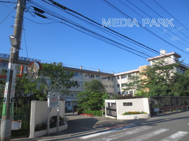 中学校　宮前平中学校（中学校）まで1119m