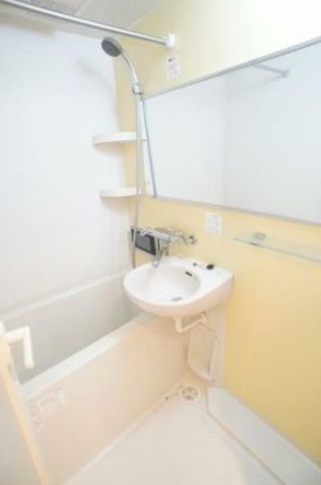 バス・シャワールーム　人気のバストイレ別☆