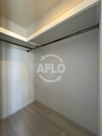 収納　コンフォリア江坂　クローゼット