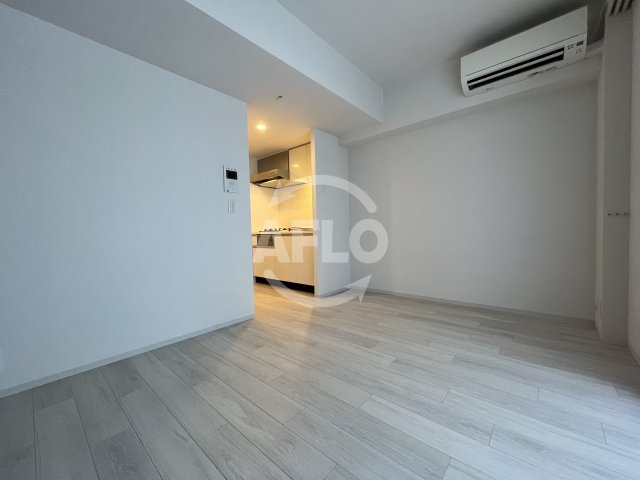 居室・リビング　コンフォリア江坂　リビング