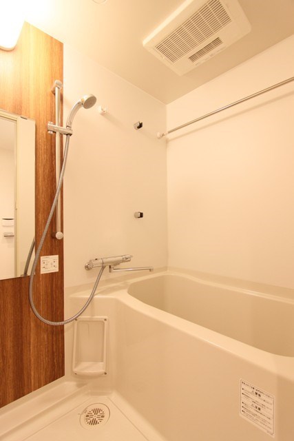 バス・シャワールーム　バスルーム