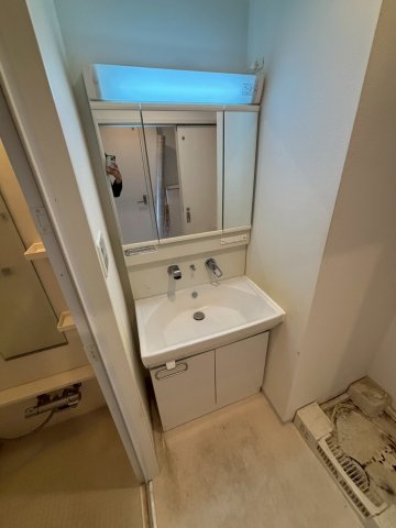 洗面設備　同物件別部屋写真
