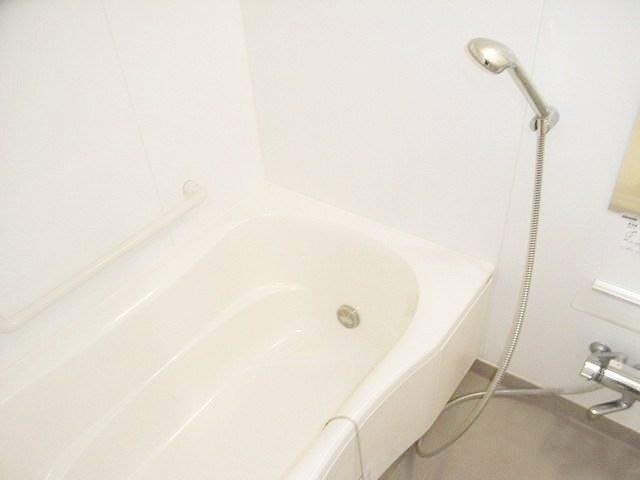 バス・シャワールーム　追い焚き機能付き