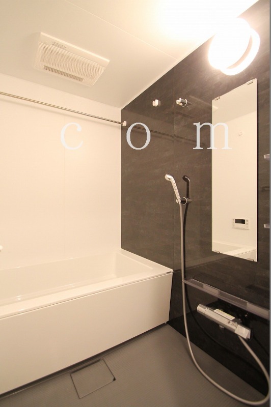 バス・シャワールーム　バスルーム