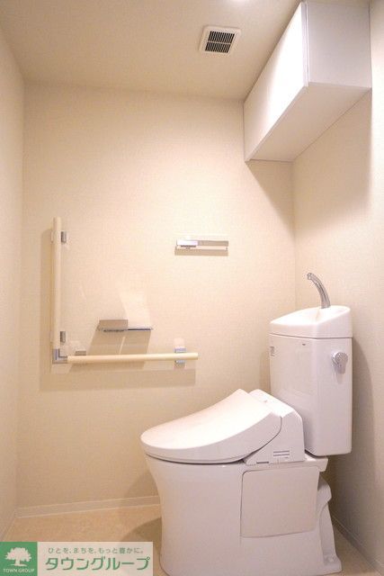 トイレ　※写真は同タイプ住戸です。