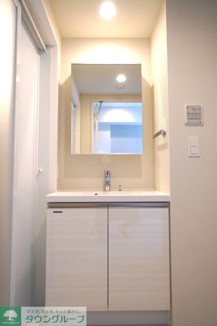 洗面設備　※写真は同タイプ住戸です。