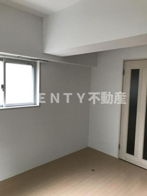 その他部屋・スペース　落ち着いて過ごせるお部屋なので、寝室にいかがでしょうか