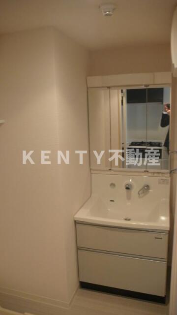 洗面設備　脱衣スペースもあります