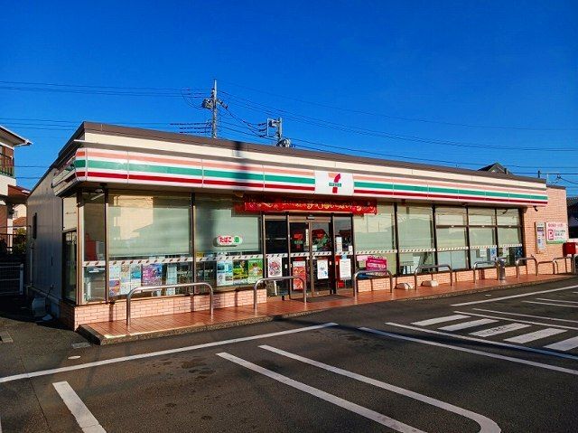 コンビニ　セブンイレブン富士市広見新町店（コンビニ）まで650m