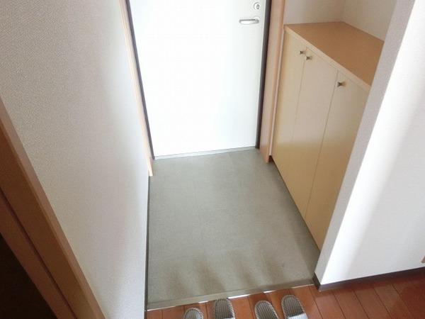 玄関　シューズボックスあり！