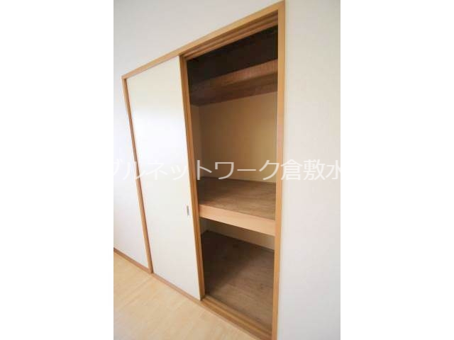 収納　押入れ