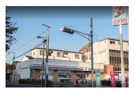 コンビニ　セブンイレブン 目黒鷹番1丁目店（コンビニ）まで328m
