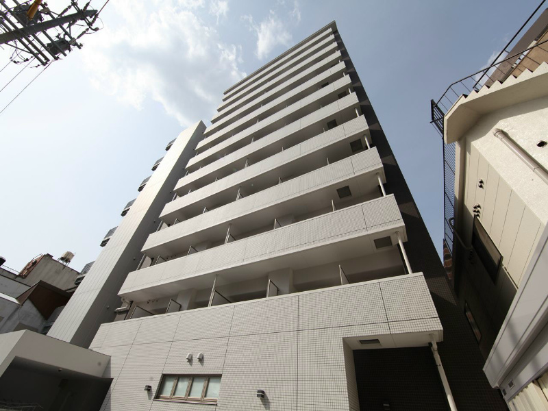 建物外観　オートロック　宅配ＢＯＸ　防犯カメラ