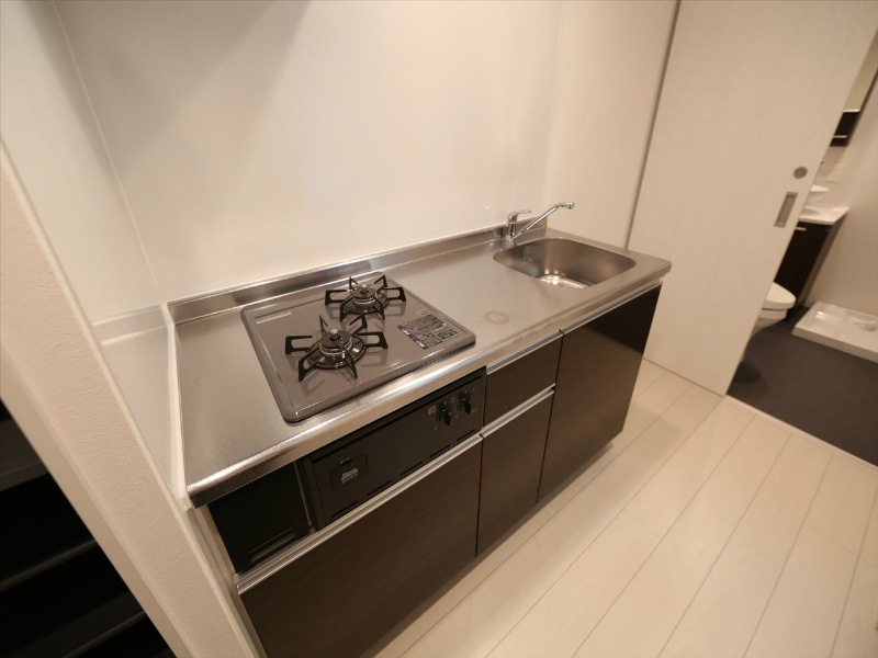 キッチン　システムキッチン（ガス2口）冷蔵庫・レンジ等ご用意できます