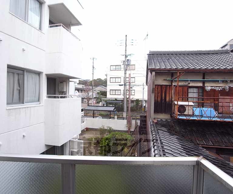 眺望　先に見える道路は下鴨本通りです。