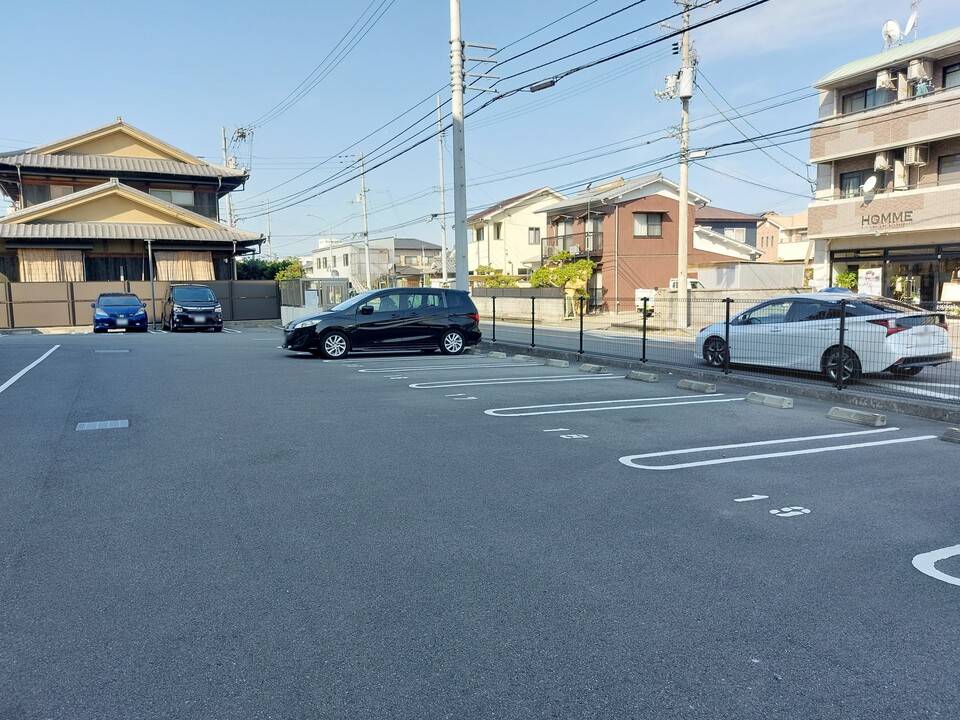 駐車場　駐車場