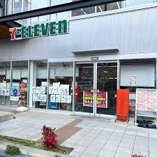 コンビニ　セブンイレブンハートイン西宮松山町店（コンビニ）まで108m