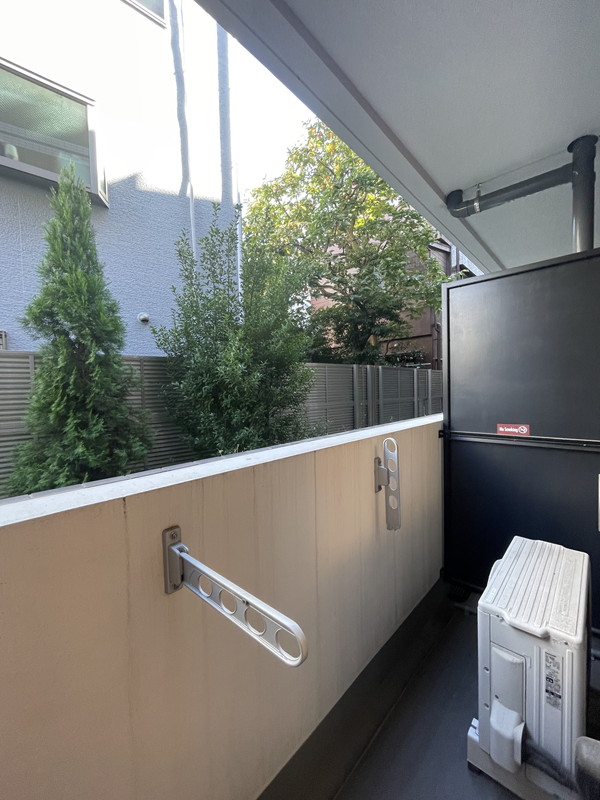 バルコニー　※別部屋の参考写真となります