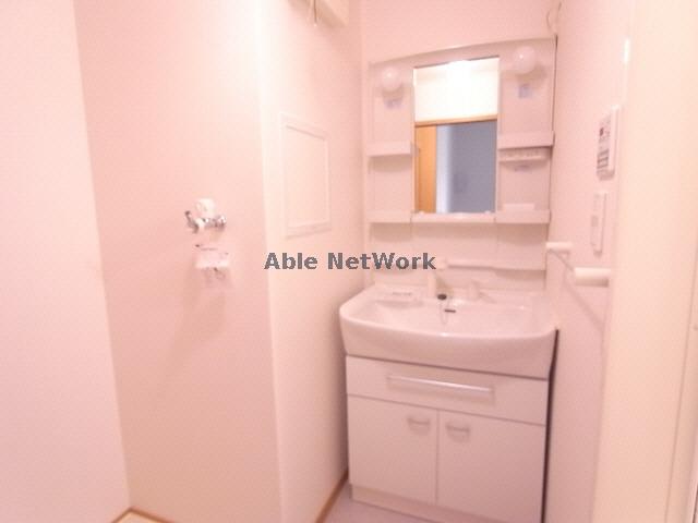洗面設備　※同型参考写真