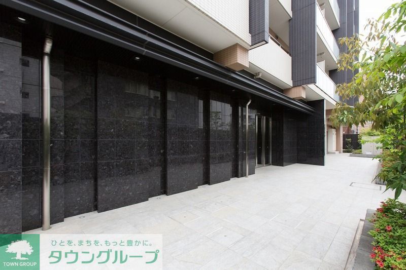 エントランス　★お問い合わせはタウンハウジングまで★