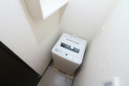その他　室内洗濯機完備によりお手軽に引越しが可能！