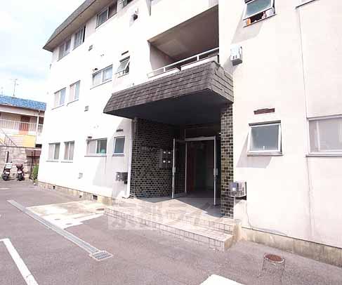 その他共有部分　正面入り口です。