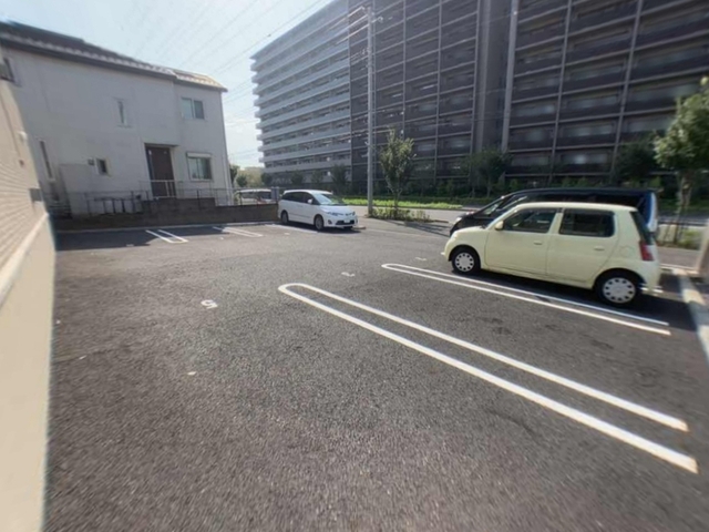 駐車場　駐車場