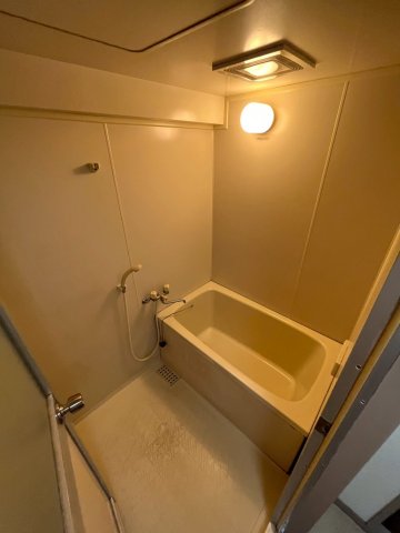 バス・シャワールーム　日々の疲れを癒すお風呂付です
