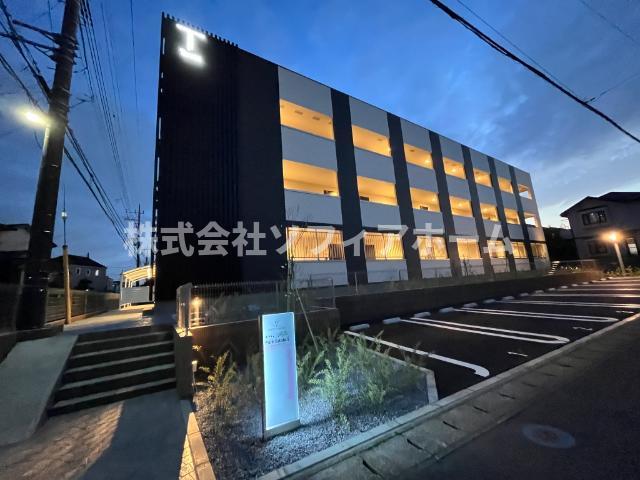 建物外観　外観写真（夜）