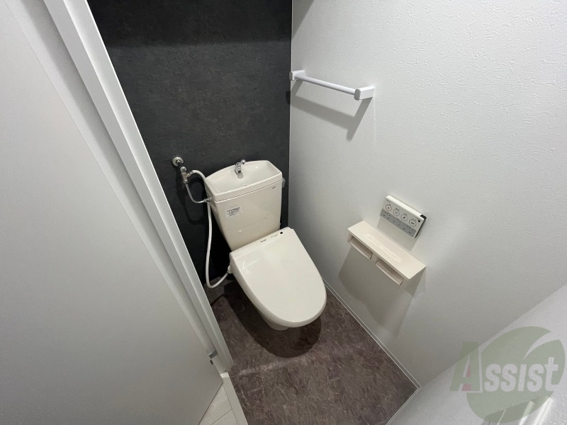 トイレ　こちらはトイレです。清潔感があり、安心して使用できます。