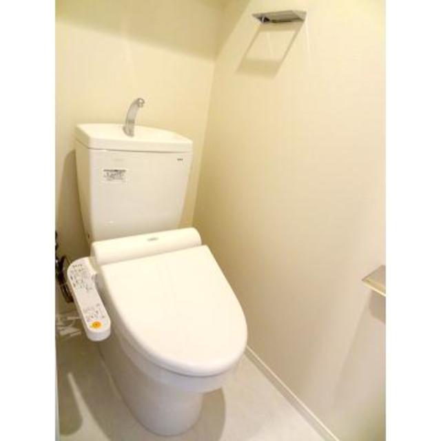 トイレ　※写真は同タイプ住戸です。