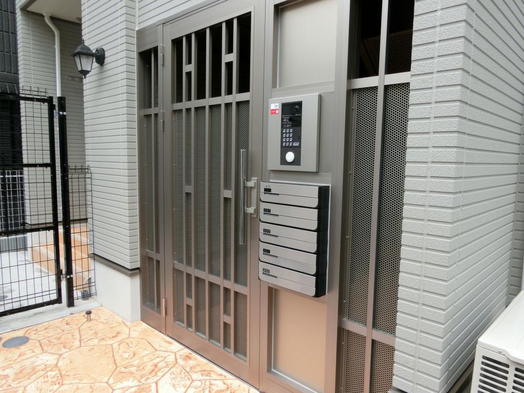 エントランス　部屋探しは株式会社　タウンハウジング　までお気軽にお問合せ…